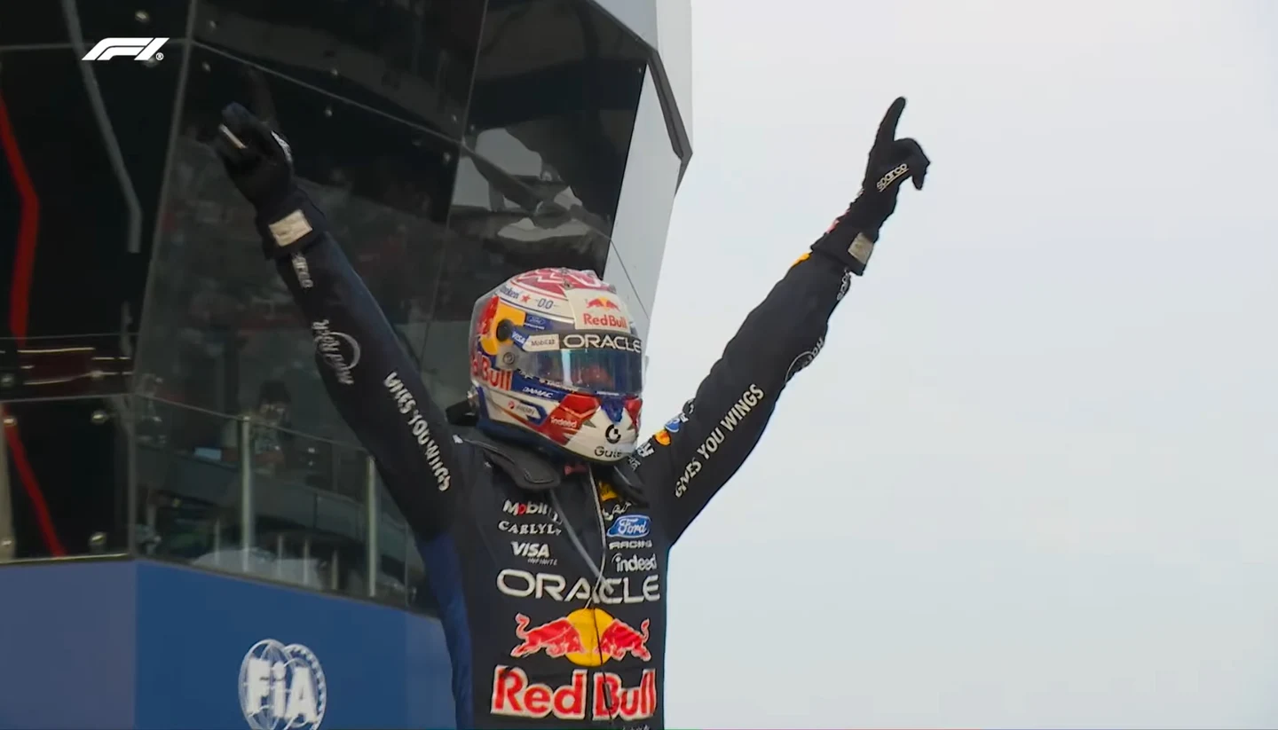 Fórmula 1 – Verstappen vence o GP do Bahrein na Malásia sob chuva e dá à Red Bull a primeira vitória de 2026