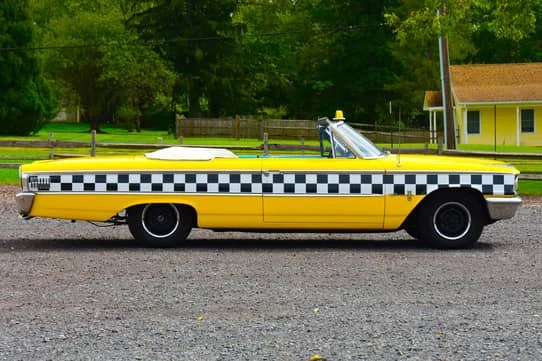 Ford Galaxie 1963 inspirado em Crazy Taxi, do YouTuber Mr. Regular, vai a leilão sem preço mínimo e termina nesta sexta (imagem 4)