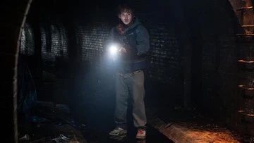 Um fã está transformando o novo filme de Resident Evil em um game de câmeras fixas
