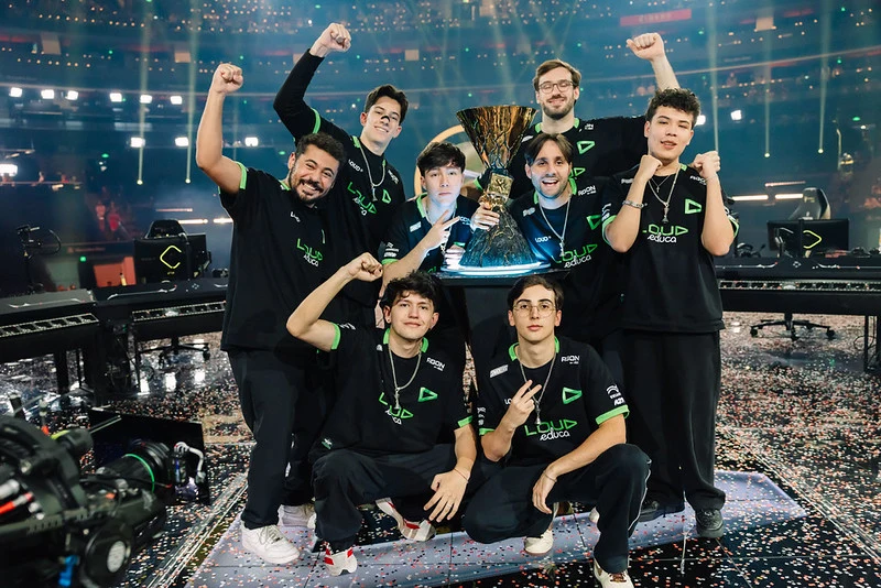 A LOUD é a primeira bicampeã mundial do VALORANT Champions, ao vencer a Vitality em Shangai
