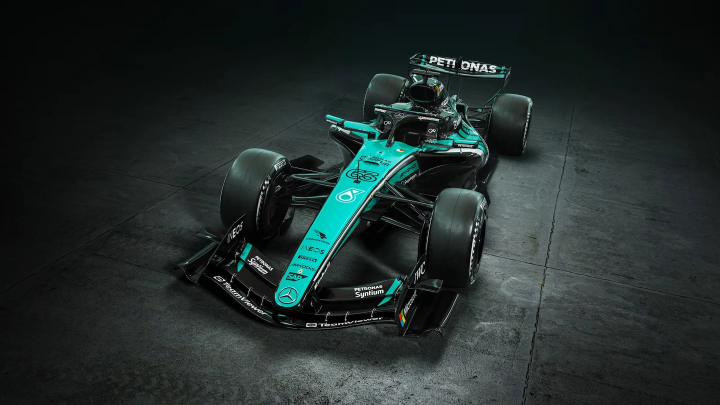 Fórmula 1 – Mercedes divulga pintura especial verde da PETRONAS para o GP do Bahrein em Sepang