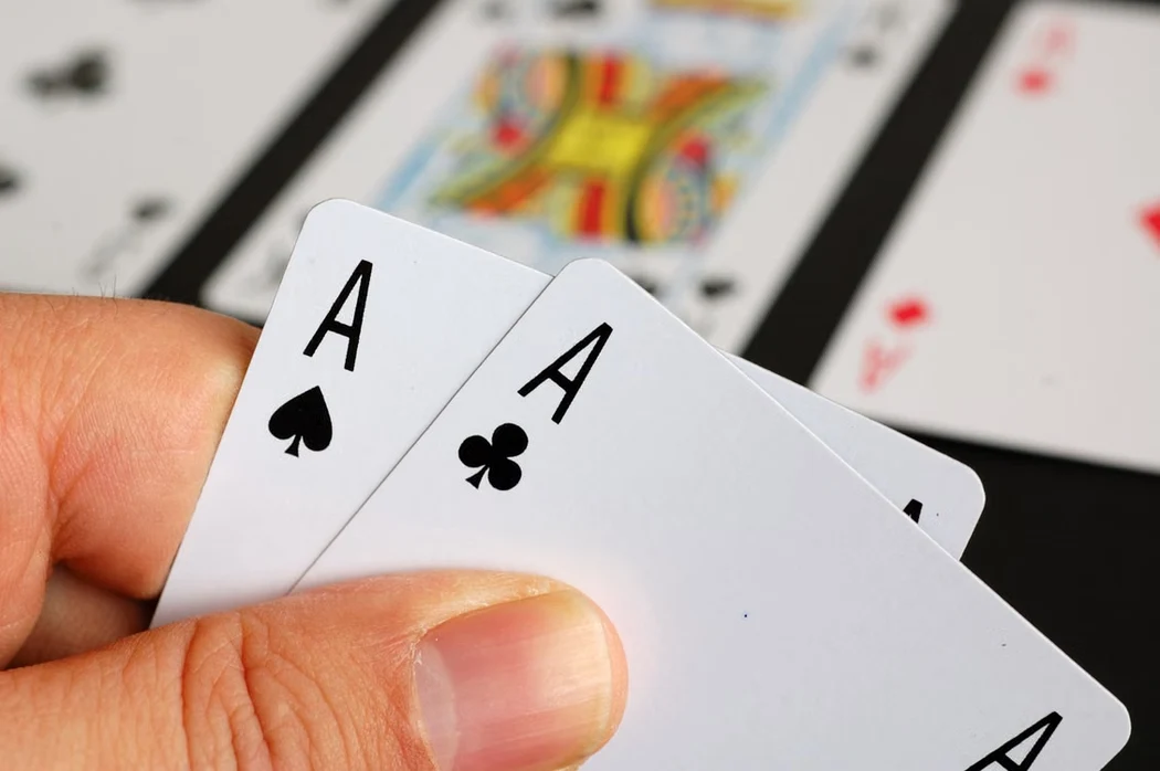 Torneio de poker para quem vem dos games: um mapa dos formatos (imagem 2)