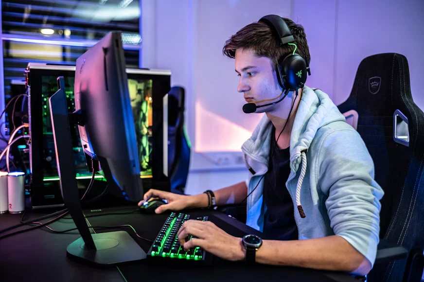 Torneio de poker para quem vem dos games: um mapa dos formatos