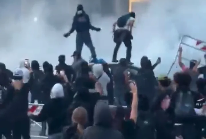 Mais uma vez, agora na Itália: um político disse que “games violentos serviram de treino” para protestos em Milão
