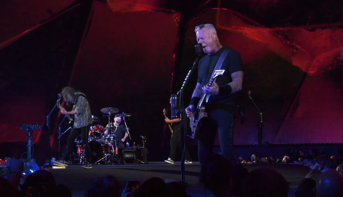 Metallica divulga vídeo profissional de "Devil's Dance" no Sphere, faixa que não era tocada ao vivo havia 18 anos