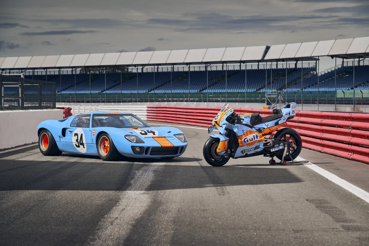 MotoGP – A Gulf Oil vai comemorar seus 125 com a moto da SuperFile inspirada no Ford GT40 das 24 Horas de Le Mans (imagem 2)