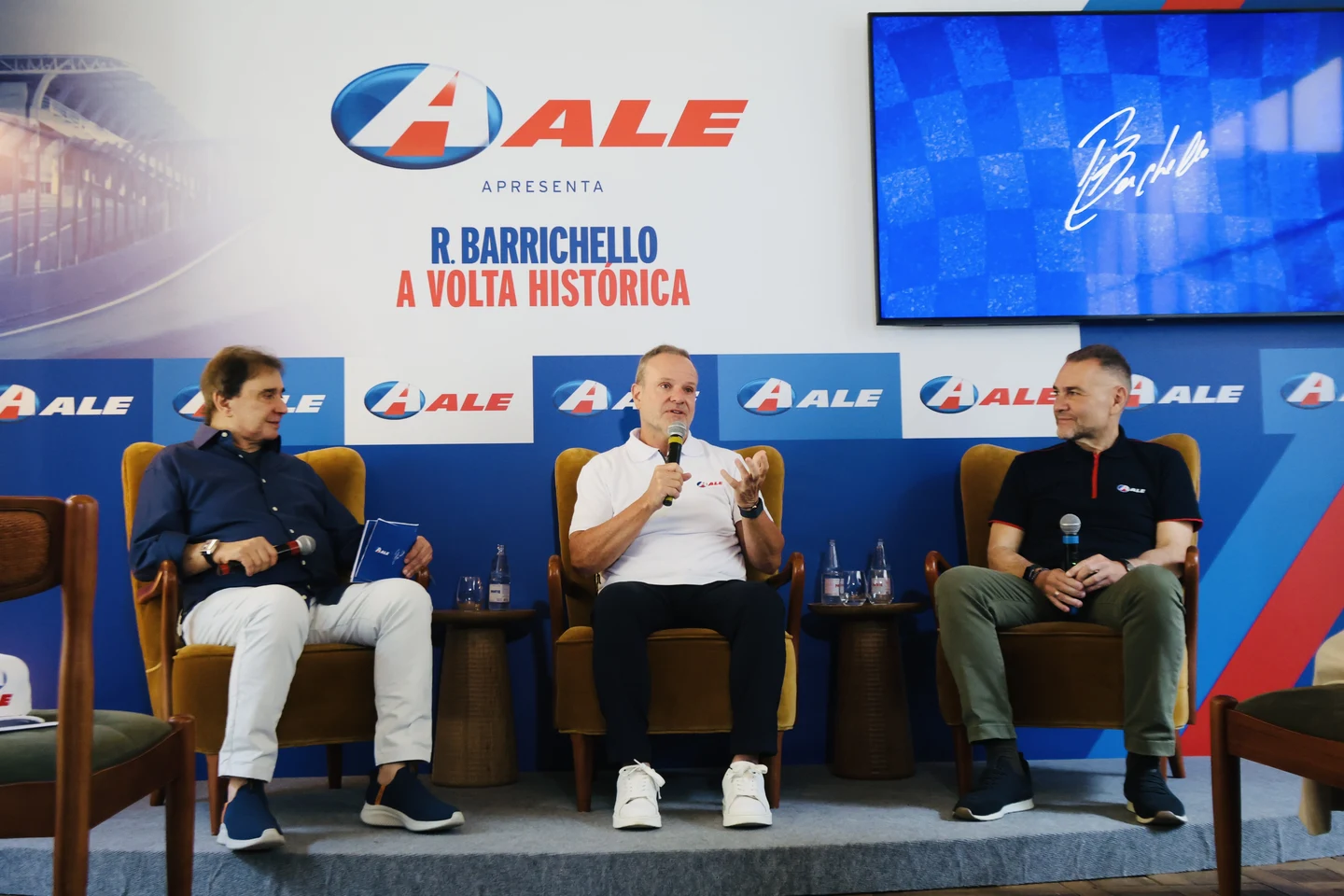 Rubens Barrichello fará uma volta histórica em Interlagos a bordo de uma Williams FW33, carro que ele pilotou na Fórmula 1 (imagem 2)