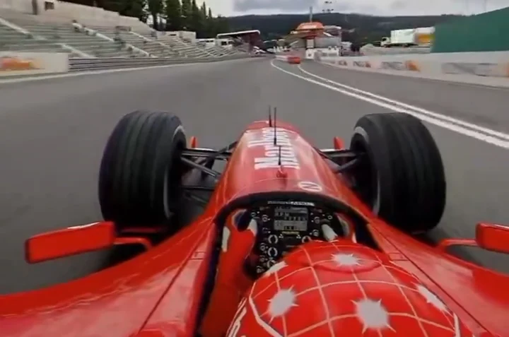 Uma Ferrari correndo com Assetto Corsa mais DLSS 5 e mods gráficos impressionaram a galera no X pelo seu resultado quase real
